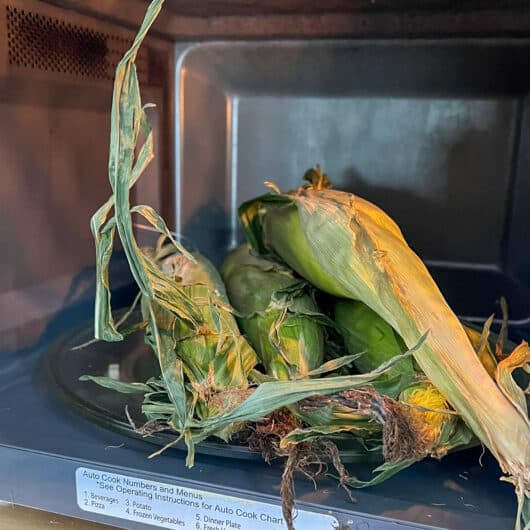 fresh corn on the cob in microwave