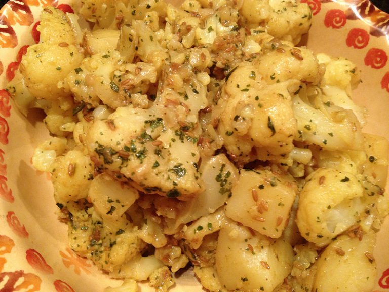 Meatless Monday: Aloo Gobi, Indian Style