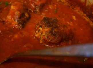 Book Review: Curtis Stone’s What’s For Dinner?