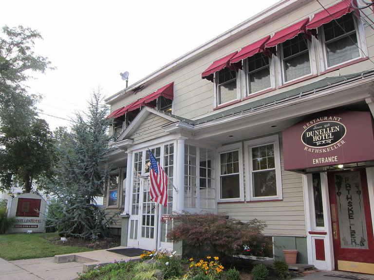 Dunellen Hotel Great Food Without Reservation