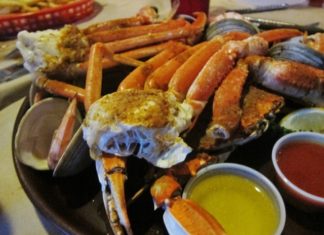 Crabby's seafood combination