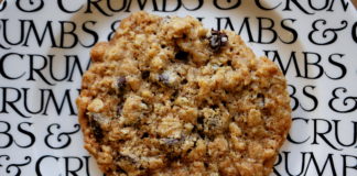 Oatmeal Chocolate Chip Cookies