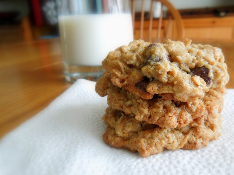National Oatmeal Month Recipes: Cookies & Granola