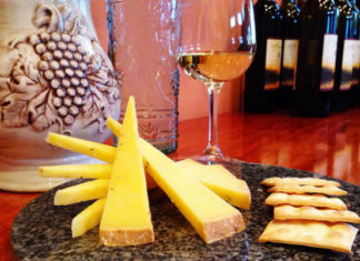 7 Tips on How to Pair Wine with Cheese