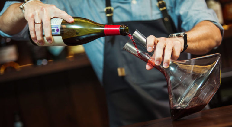 Wine Decanting: A Quick and Easy Guide