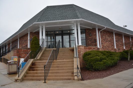 Mastoris Diner exterior. Jersey Bites, Michael Gabriele