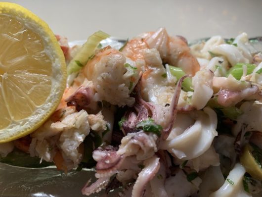 Cuzin's, Marlboro, Seafood, Cocktails, Gabrielle Garofalo, A Lady Walks into a Bar, Jersey Bites