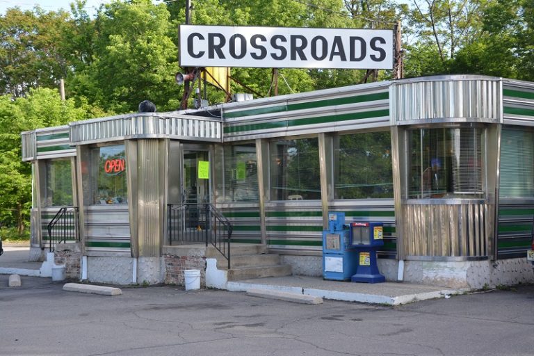 One Diner Marks 70 Years; One Says Goodbye