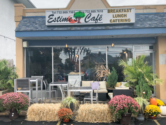 Estime's Cafe exterior