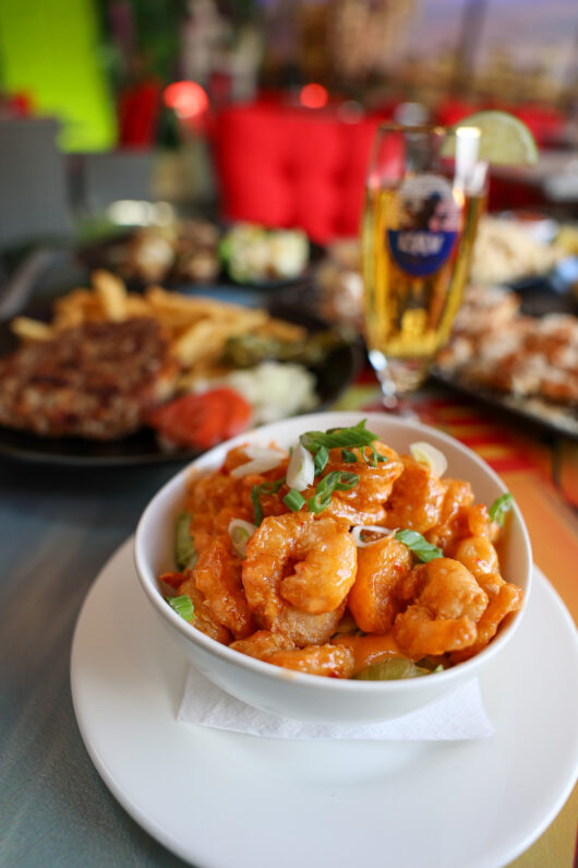 Fried Shrimp with Garlic Mayo Sauce