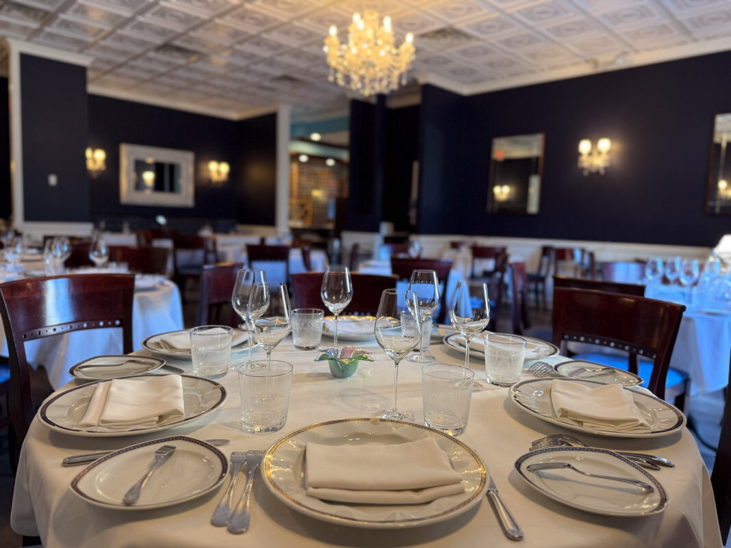 interior shot of Vette Ristorante at Calabria in Livingston NJ
