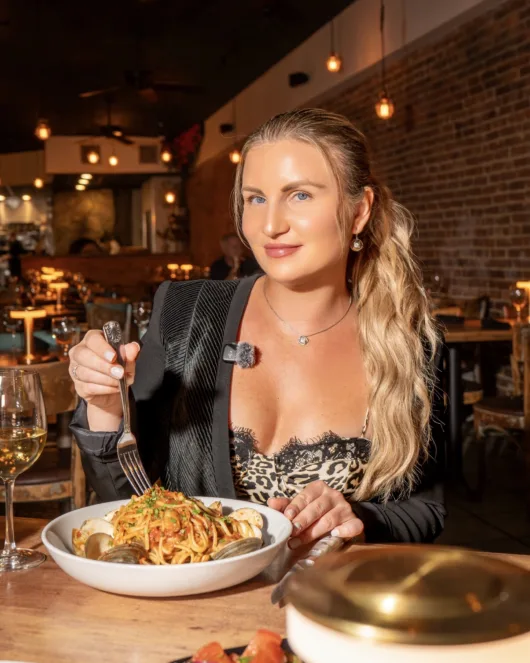 Alina @expl0rewithalina