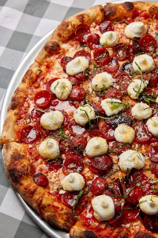 Bucky's in Chatham sourdough pizza